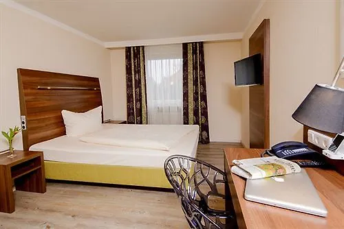 Hotel Saentis München 3*,